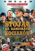 Stojąc na ramionach kociaków